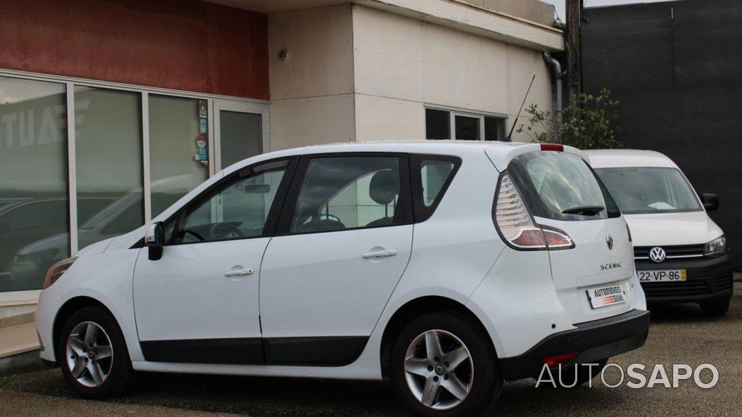 Renault Scénic 1.5 dCi Dynamique S EDC de 2012