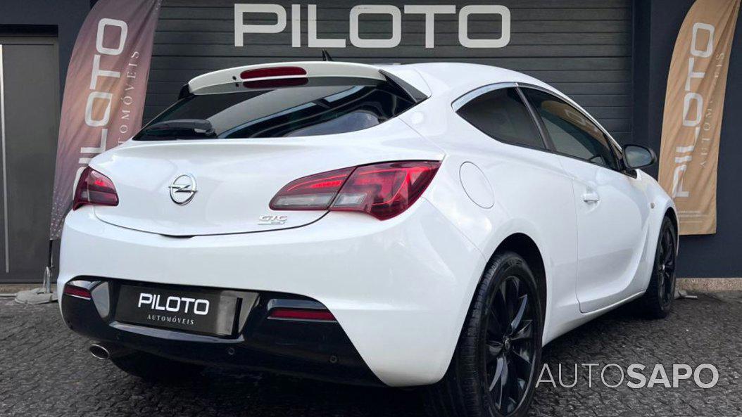 Opel Astra GTC 1.4 de 2015