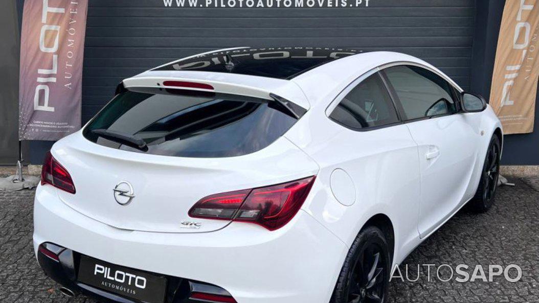 Opel Astra GTC 1.4 de 2015