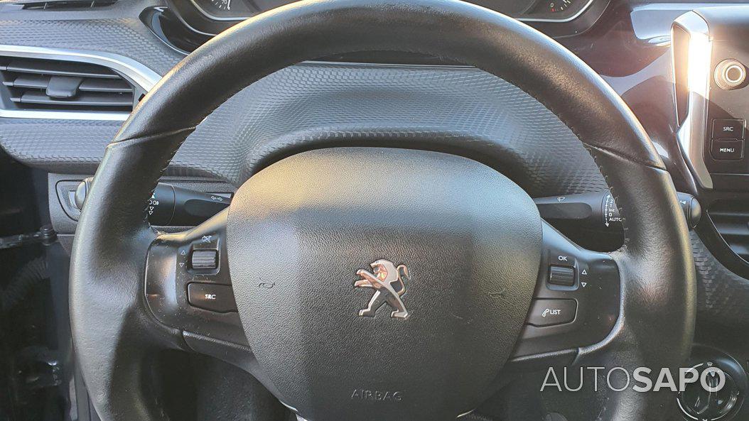 Peugeot 2008 1.2 PureTech Allure de 2018