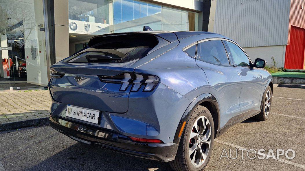 Ford Mustang Mach-E de 2023