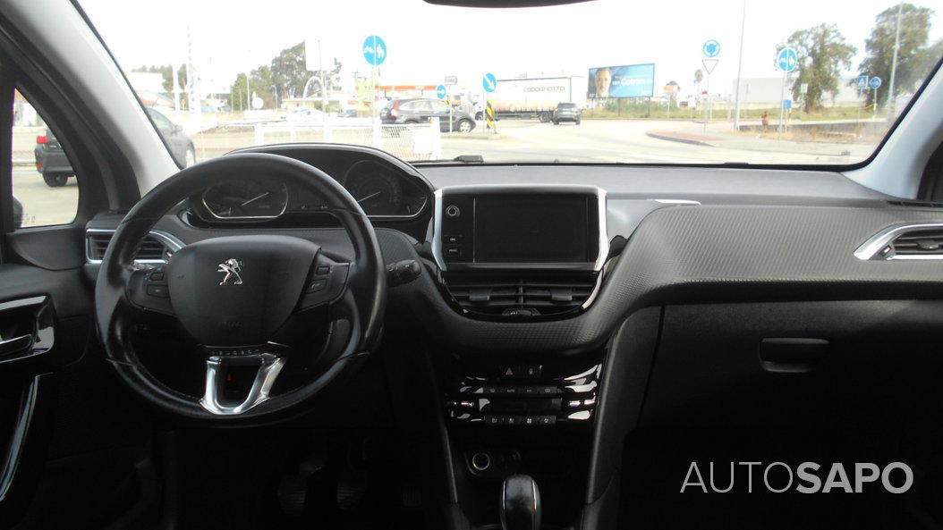 Peugeot 208 1.6 Blue HDI Style de 2016