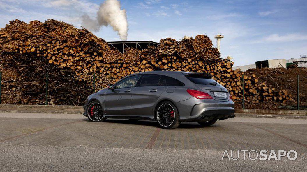 Mercedes-Benz Classe CLA 45 AMG 4-Matic de 2016