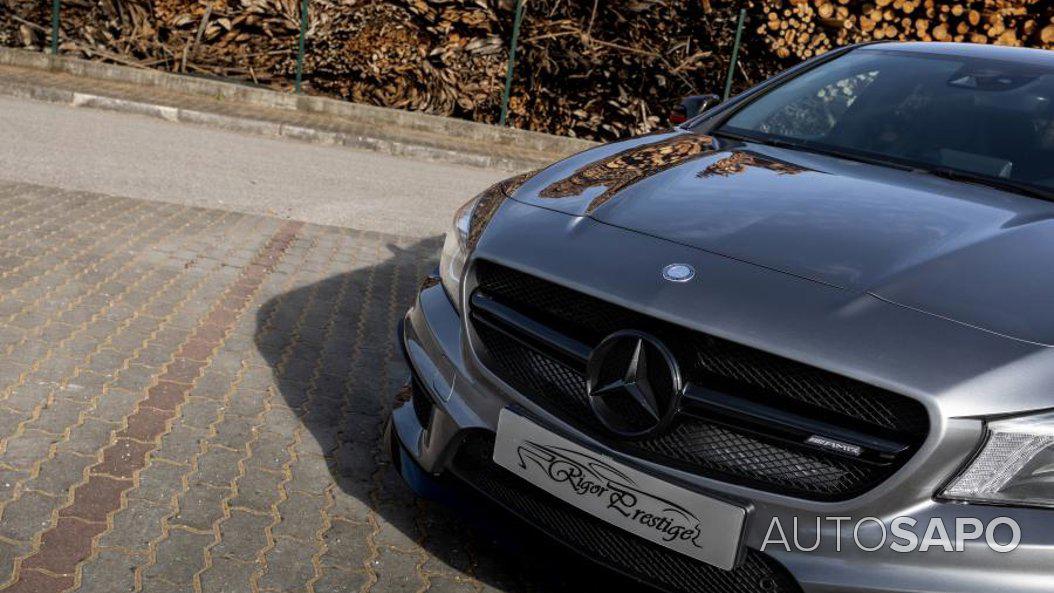 Mercedes-Benz Classe CLA 45 AMG 4-Matic de 2016