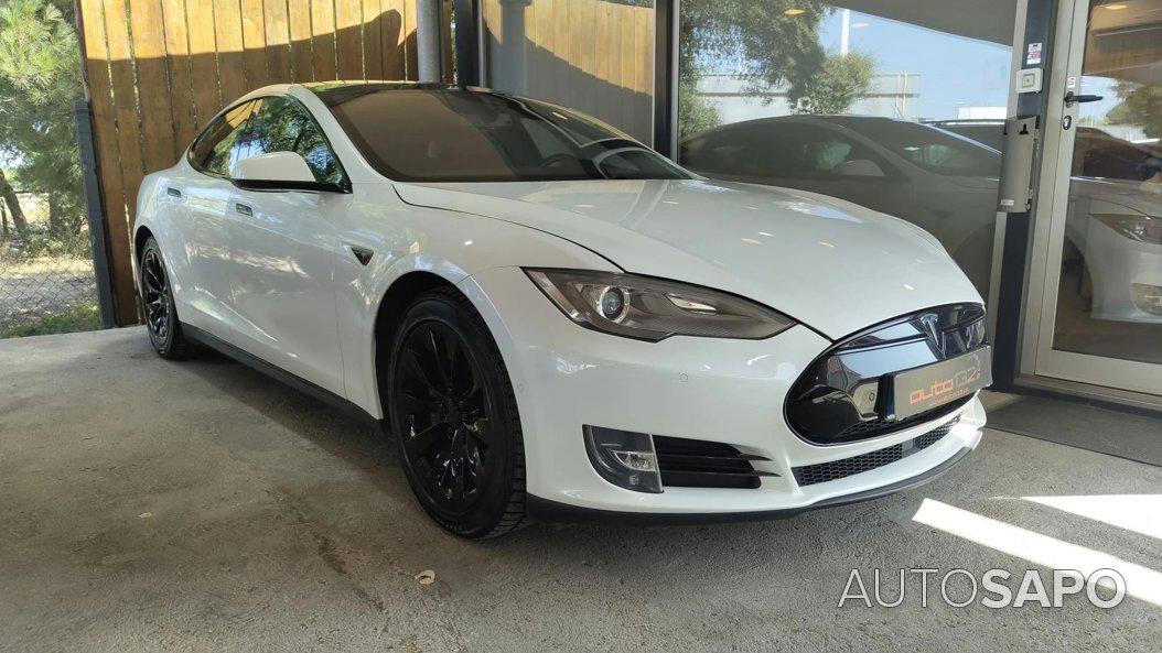 Tesla Model S 90D de 2016