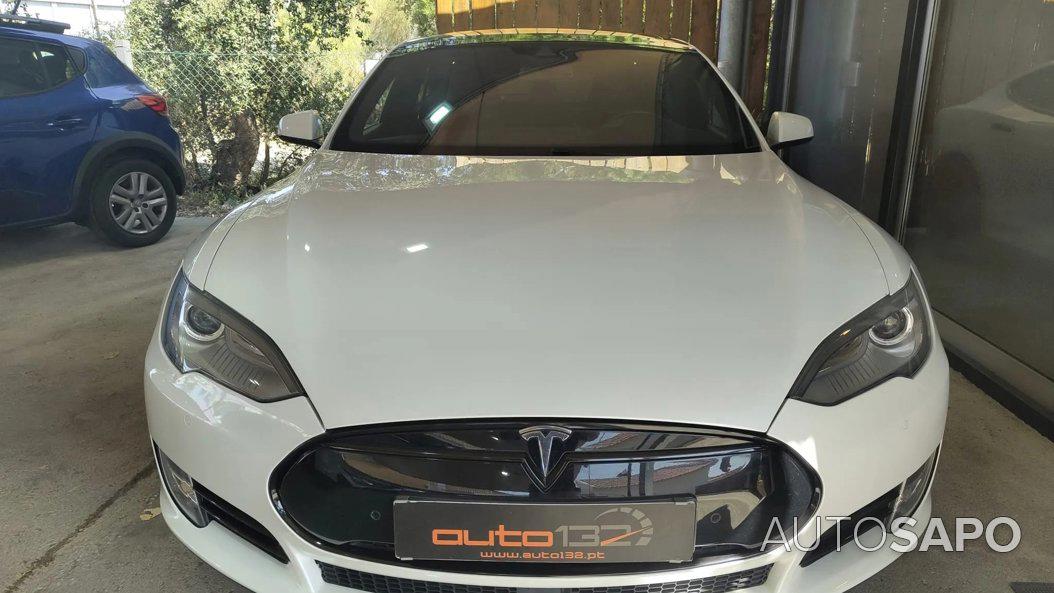 Tesla Model S 90D de 2016