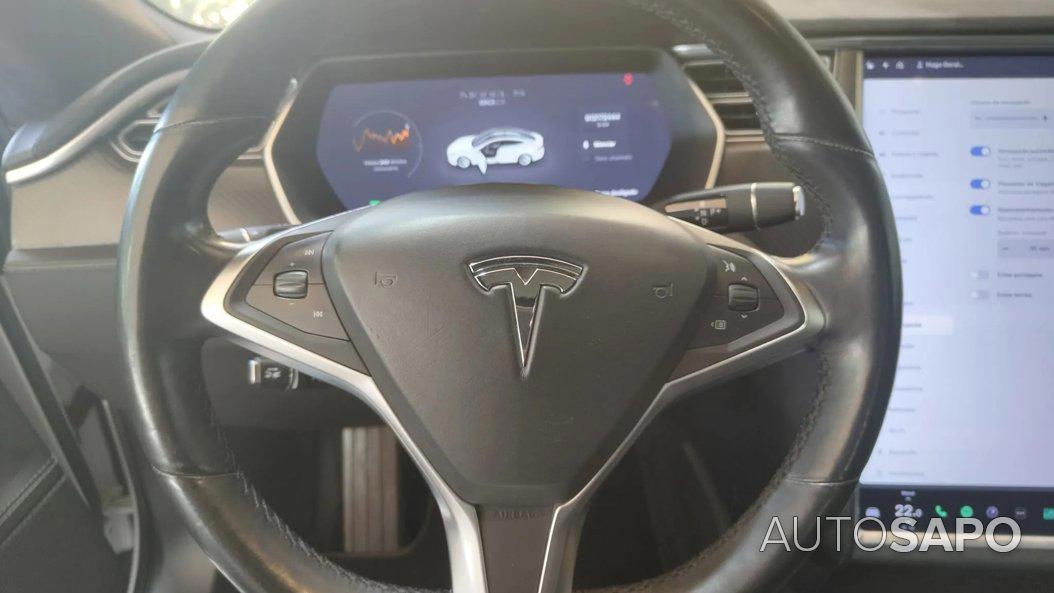 Tesla Model S 90D de 2016