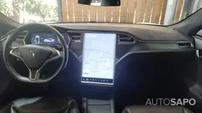 Tesla Model S 90D de 2016