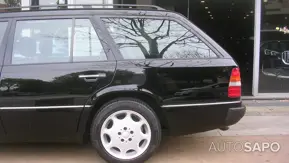 Mercedes-Benz 300 TE-24 Estate (W124) de 1990