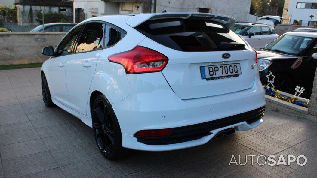 Ford Focus 2.0i ST de 2016