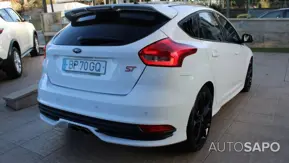 Ford Focus 2.0i ST de 2016