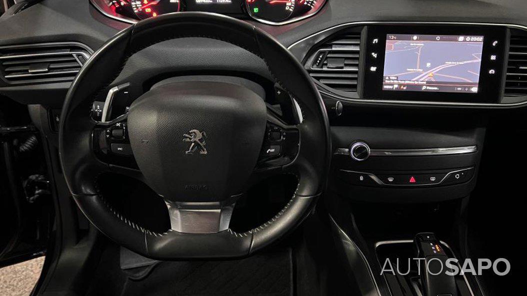 Peugeot 308 1.2 PureTech Allure EAT8 de 2019