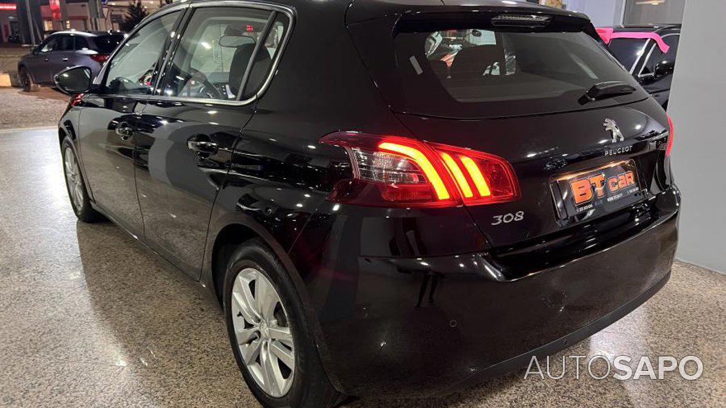 Peugeot 308 1.2 PureTech Allure EAT8 de 2019