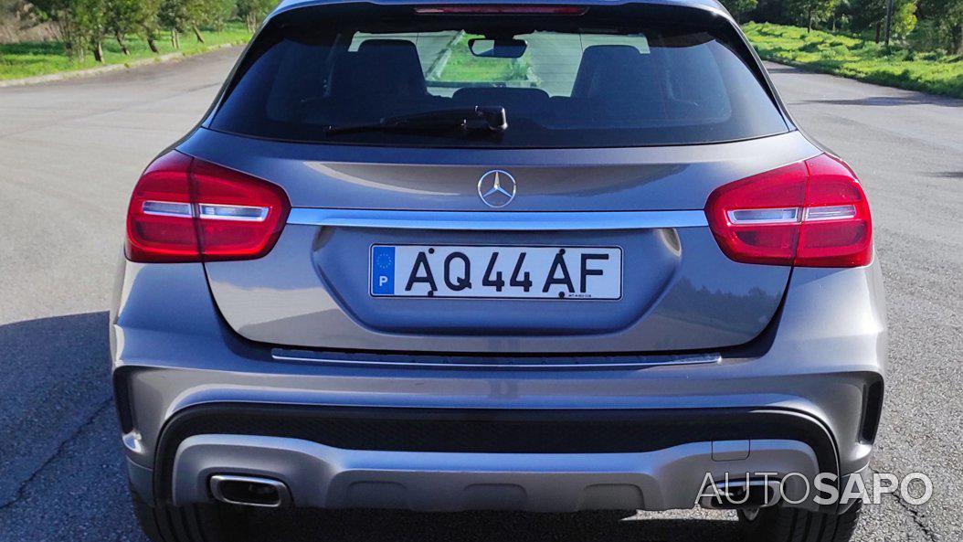 Mercedes-Benz Classe GLA 220 d AMG Line de 2014