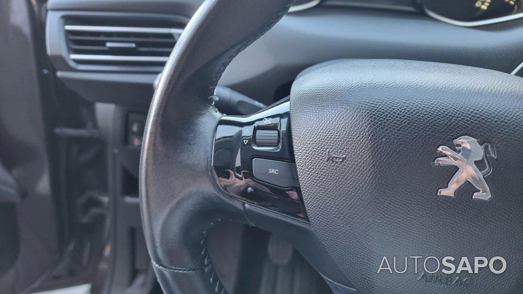 Peugeot 308 1.2 PureTech Access de 2015