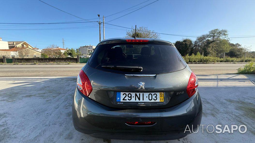 Peugeot 208 de 2012