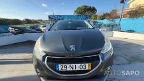 Peugeot 208 de 2012