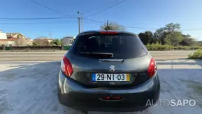 Peugeot 208 de 2012