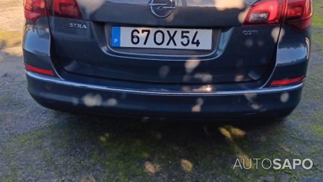 Opel Astra 1.6 CDTi Cosmo S/S de 2014