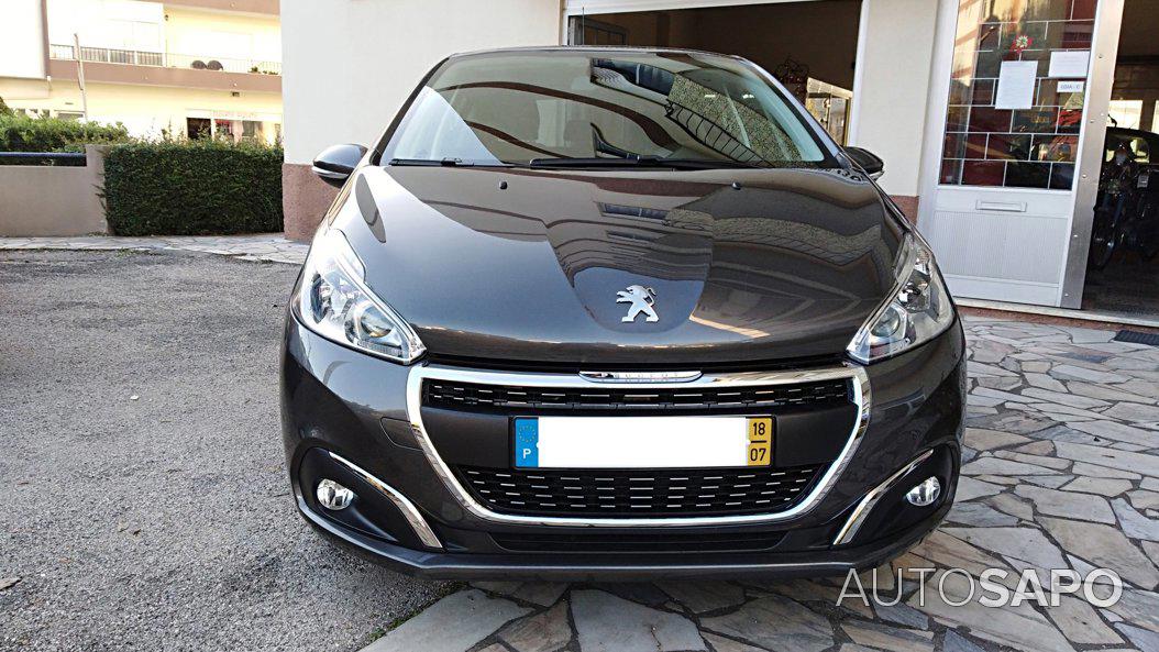 Peugeot 208 1.2 PureTech Life Signature de 2018