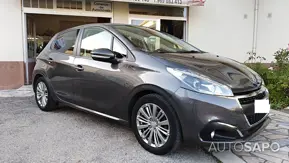 Peugeot 208 1.2 PureTech Life Signature de 2018