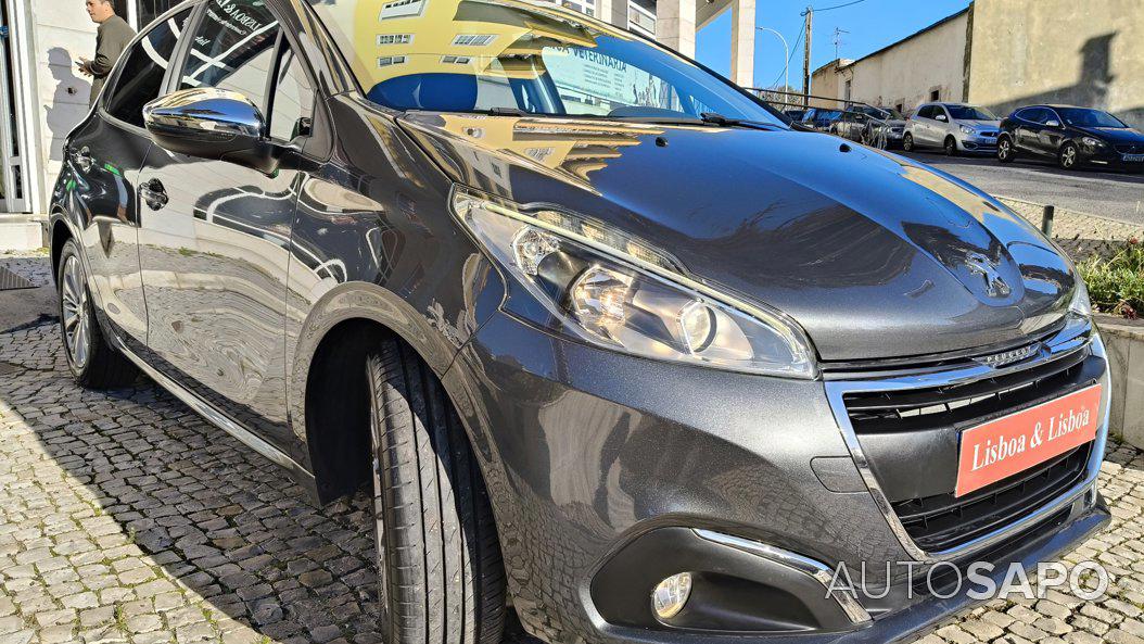 Peugeot 208 1.2 PureTech Style de 2016