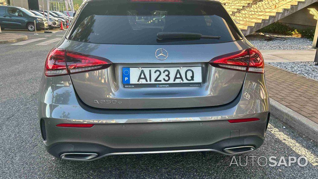 Mercedes-Benz Classe A 250 e AMG Line de 2021