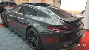 Porsche Panamera 4 de 2020