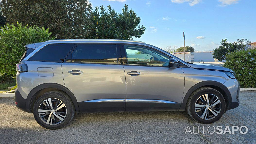 Peugeot 5008 de 2022