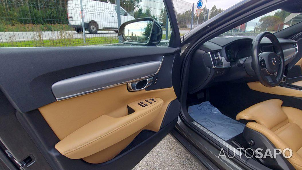 Volvo V90 2.0 D4 Momentum Business Pack Geartronic de 2018