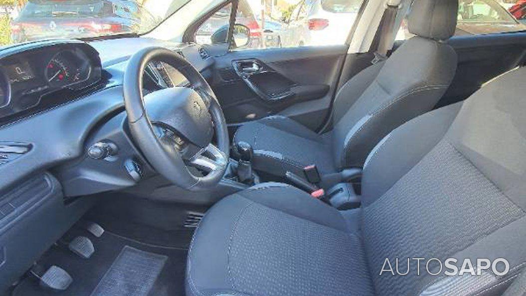 Peugeot 208 1.2 PureTech Active de 2015