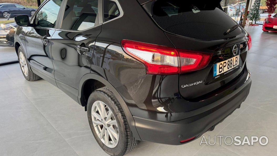 Nissan Qashqai 1.2 DIG-T Acenta Xtronic de 2015