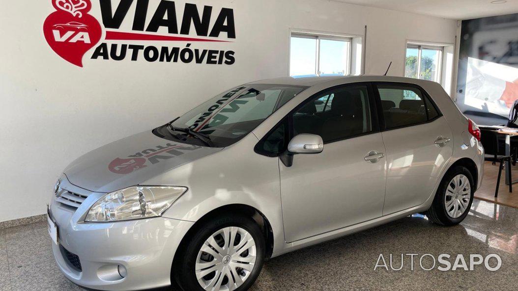 Toyota Auris 1.33 VVT-i AC de 2011