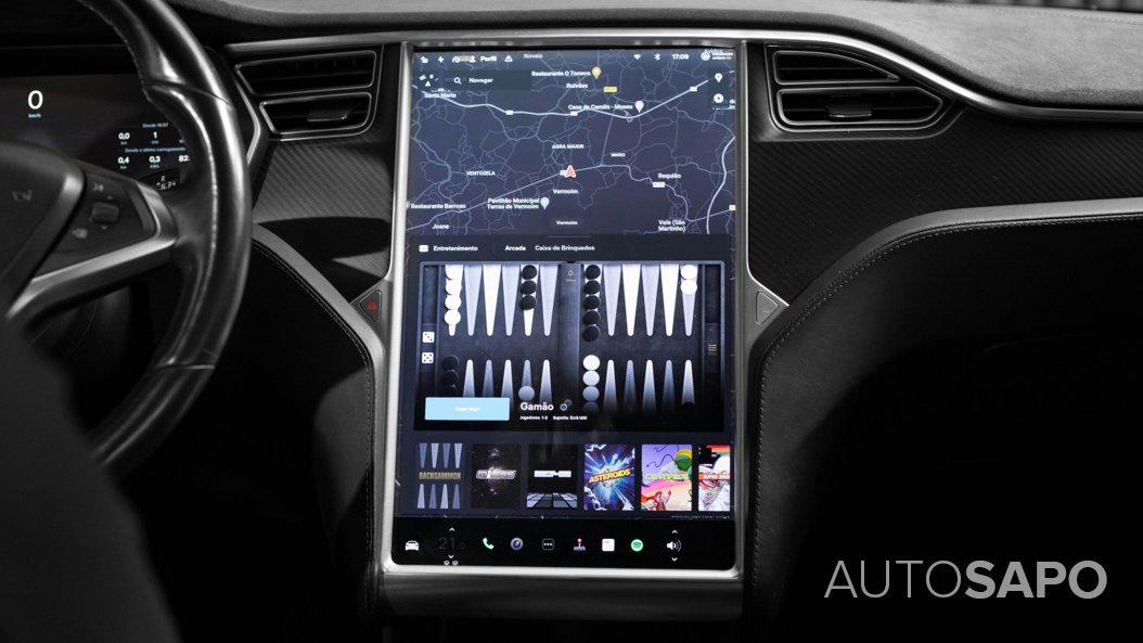 Tesla Model S 85D de 2016