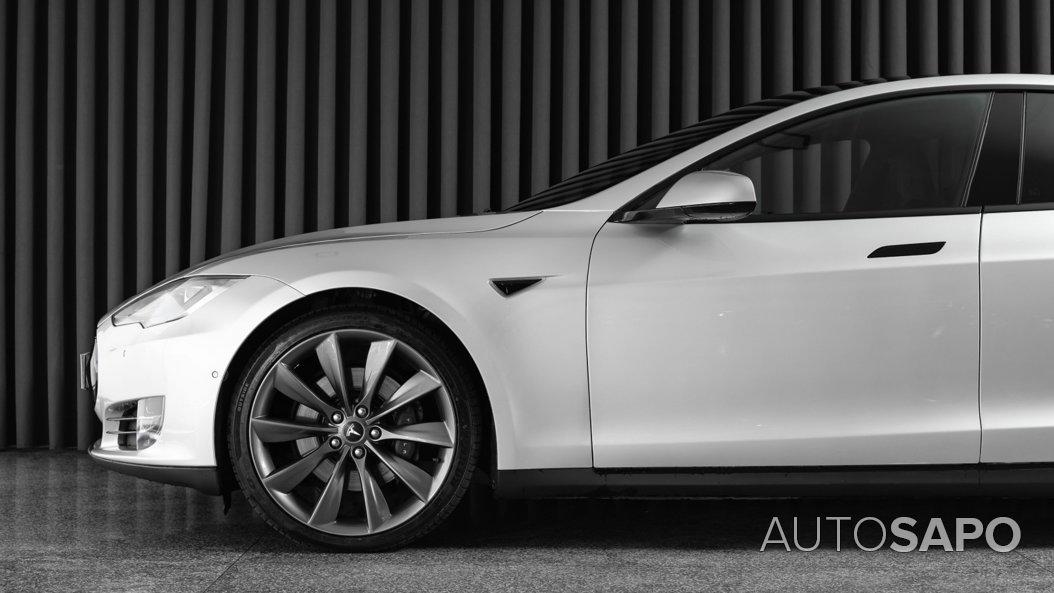 Tesla Model S 85D de 2016