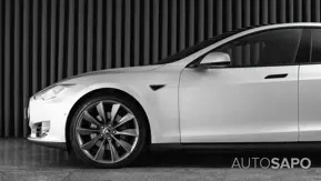 Tesla Model S 85D de 2016