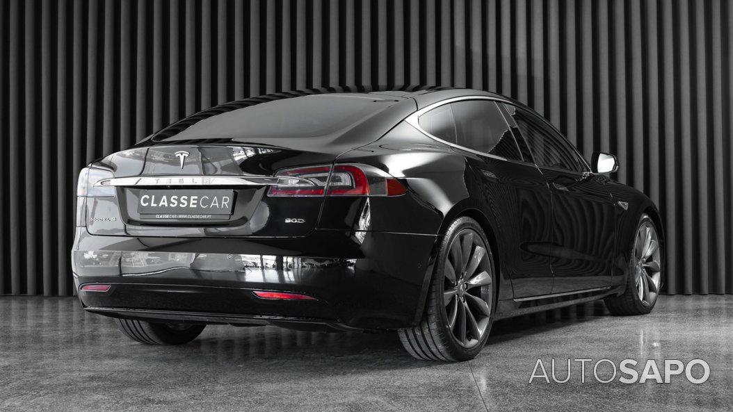 Tesla Model S 90D de 2016