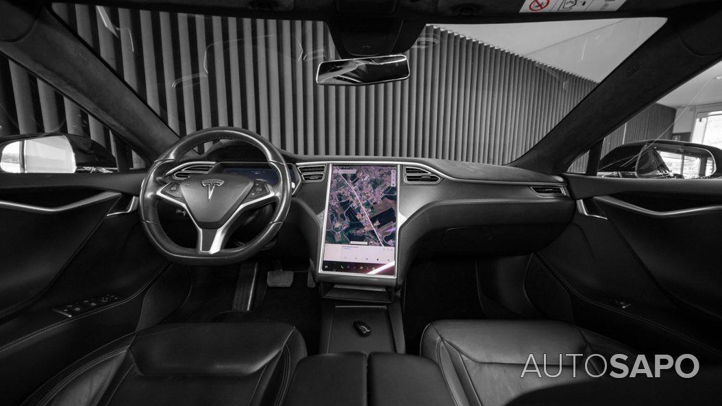 Tesla Model S 90D de 2016