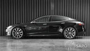 Tesla Model S 90D de 2016