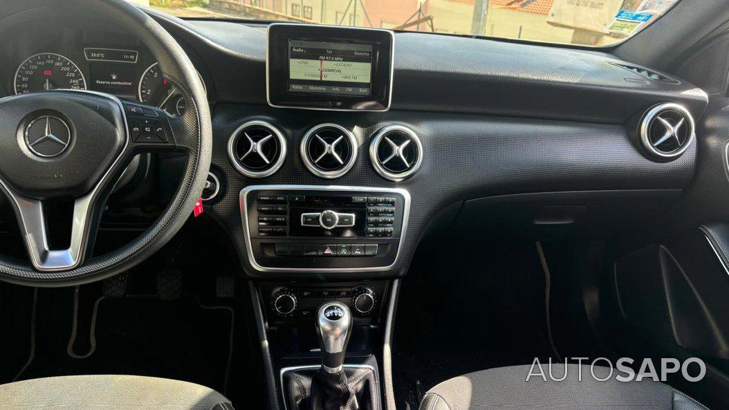 Mercedes-Benz Classe A 180 CDi BlueEfficiency Edition Style de 2015