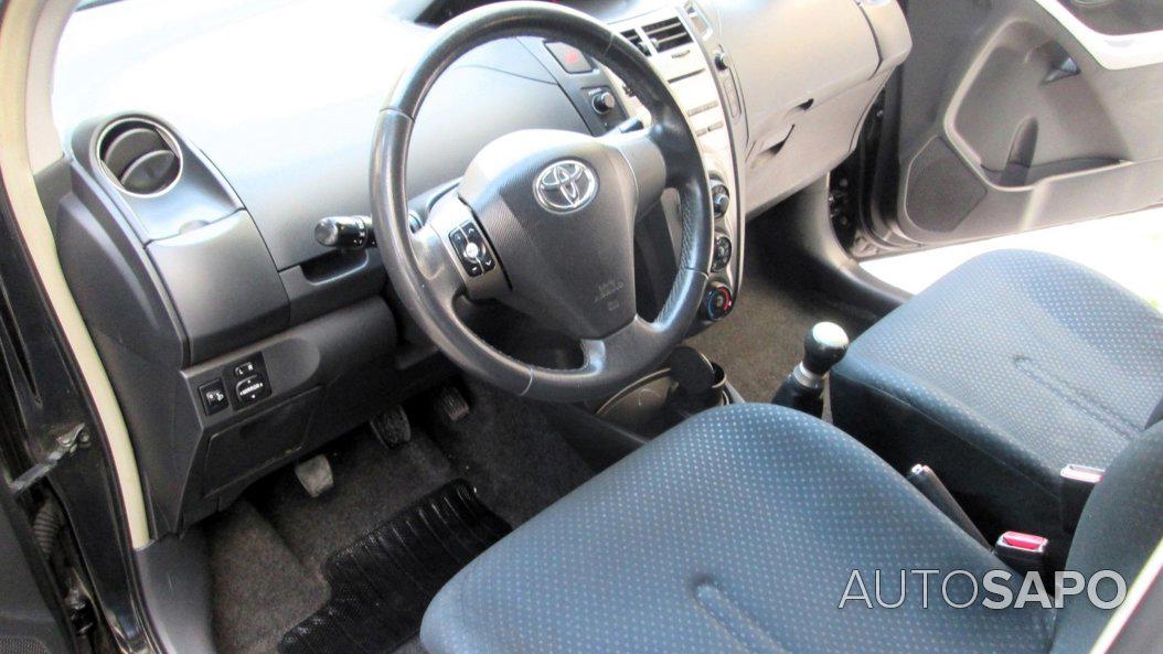 Toyota Yaris 1.0 VVT-i Comfort+AC de 2010