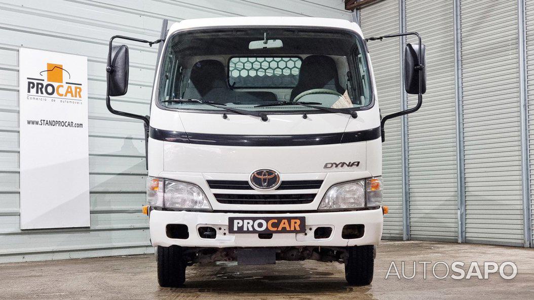 Toyota Dyna de 2015