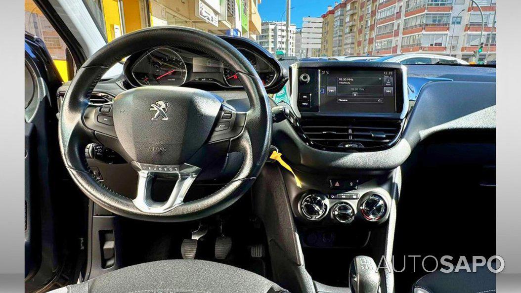 Peugeot 208 1.2 PureTech Active de 2015