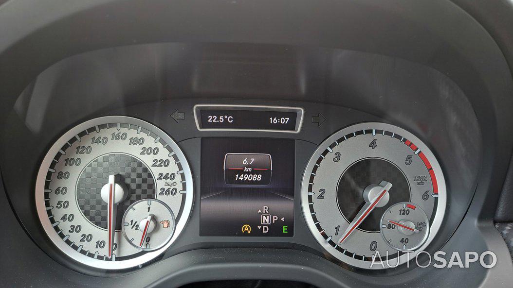 Mercedes-Benz Classe A 180 CDi BlueEfficiency AMG Line Aut. de 2015