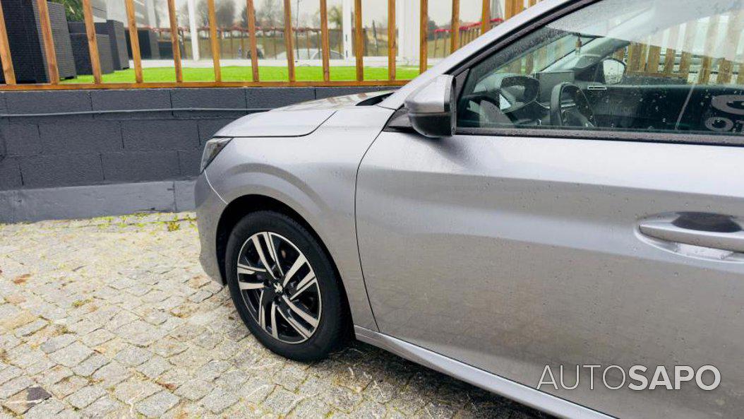 Peugeot 208 1.2 PureTech Allure de 2021
