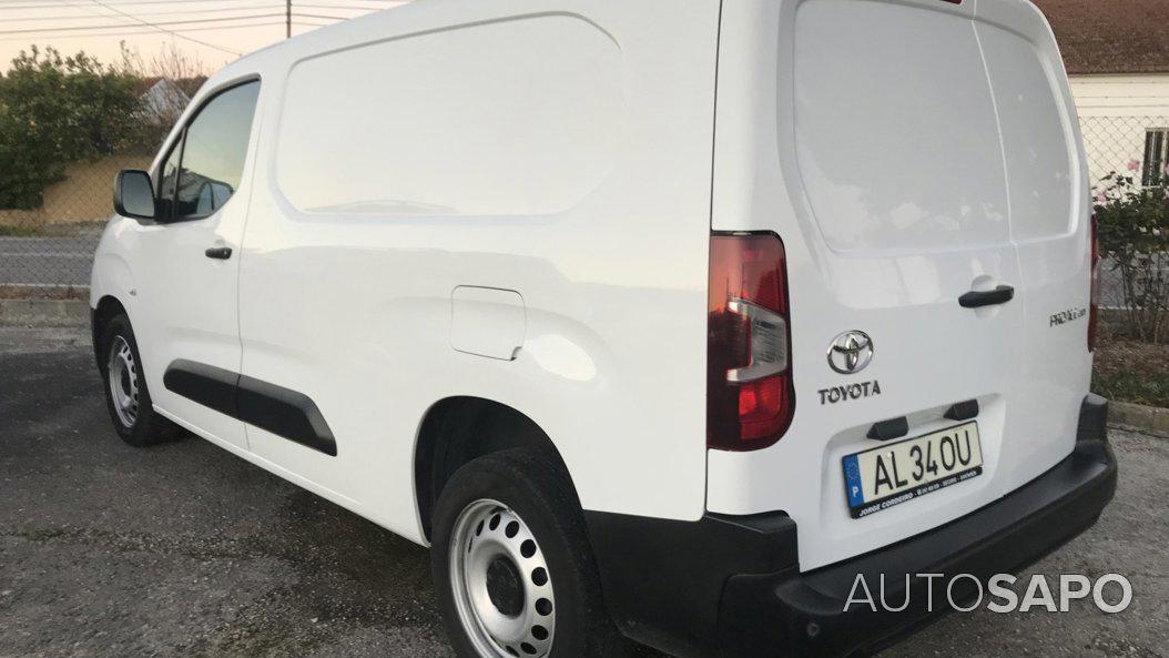 Toyota Proace City 1.5D L2 Comfort Plus de 2021