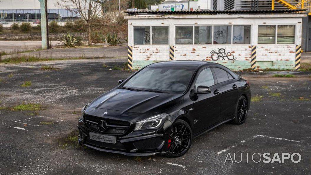 Mercedes-Benz Classe CLA 45 AMG 4-Matic de 2015