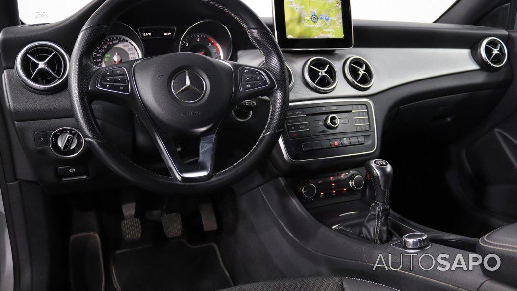 Mercedes-Benz Classe CLA de 2015