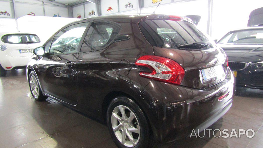 Peugeot 208 de 2012