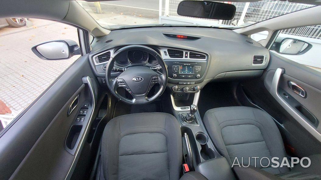 Kia Ceed 1.6 CRDi More Edition de 2014